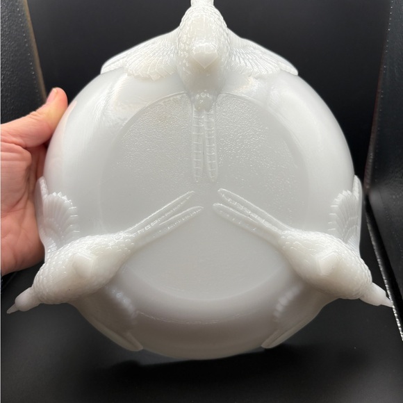 Vintage Jeanette Milk Glass Pheasant Footed Pedestal Candy Fruit Nut Dish Bowl - Picture 2 of 11